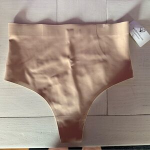 NWT Windsor Nude Tummy Control Underwear